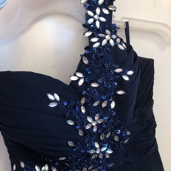 Prom Dress - Picture 2 of 5